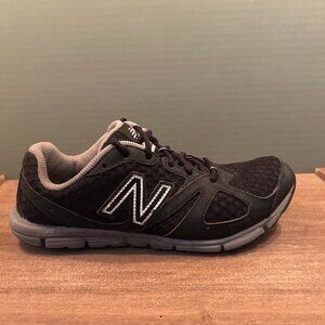 New Balance Womens Black Lace Up Sneakers Size 6.5